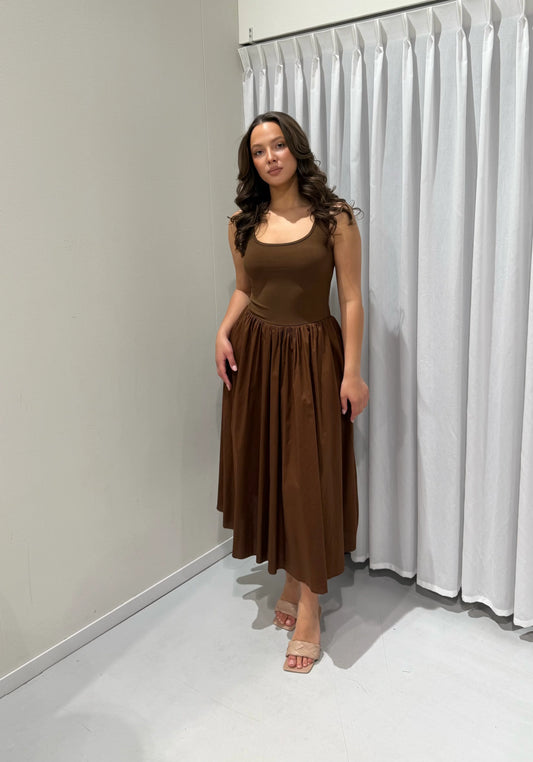 DANIA DRESS BROWN