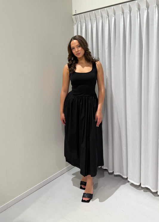 DANIA DRESS BLACK
